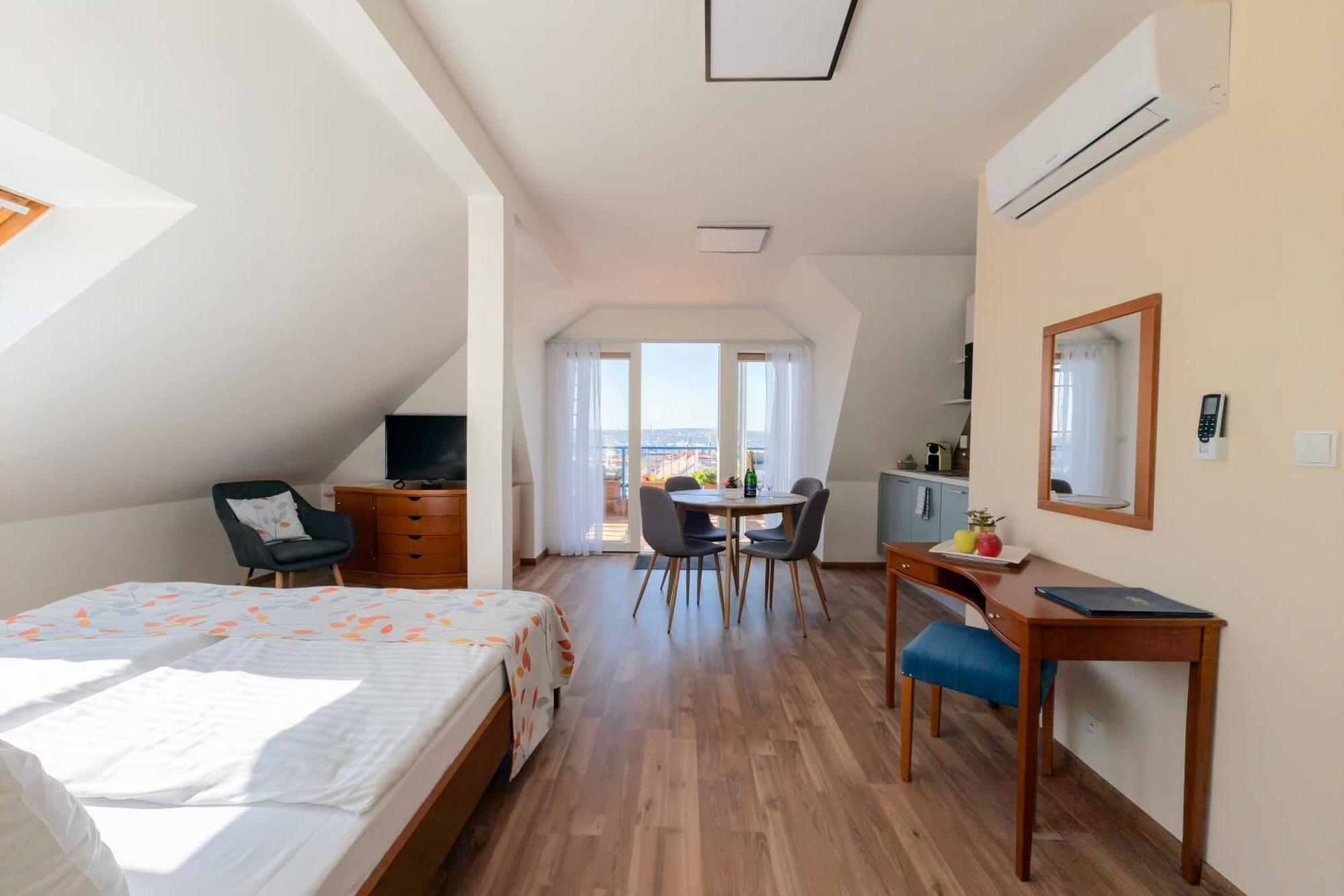Hotel Orion Prague Exterior photo